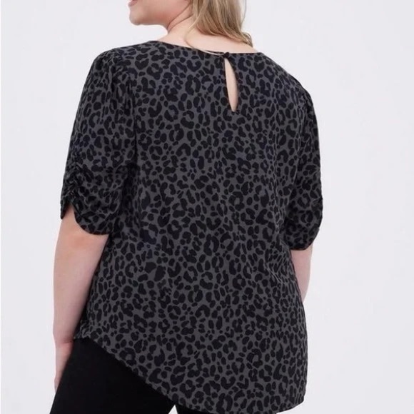 Torrid | Black Gray Animal Print Ruched Sleevee Blouse Top, Size 3X - Picture 4 of 10